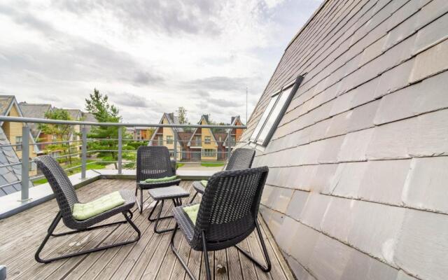 Verde Apartment, By Cohost