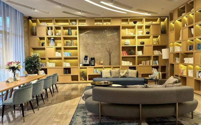 Elong Hotel Shanghai Pudong Jinqiao LaLaport。