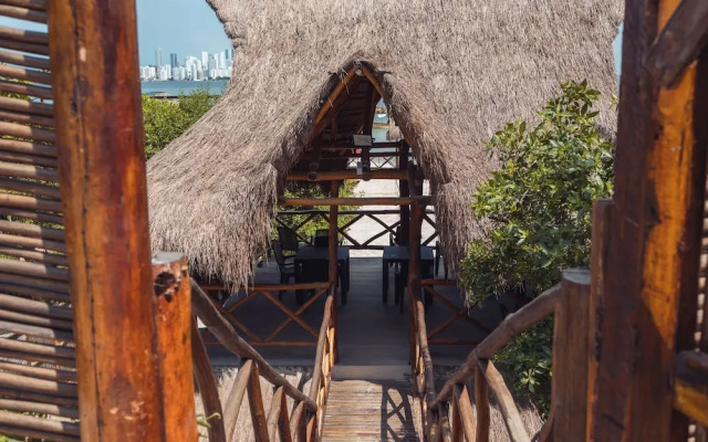 AMALIFE Beach Club & Hotel