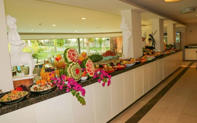 Grand Akca Hotel