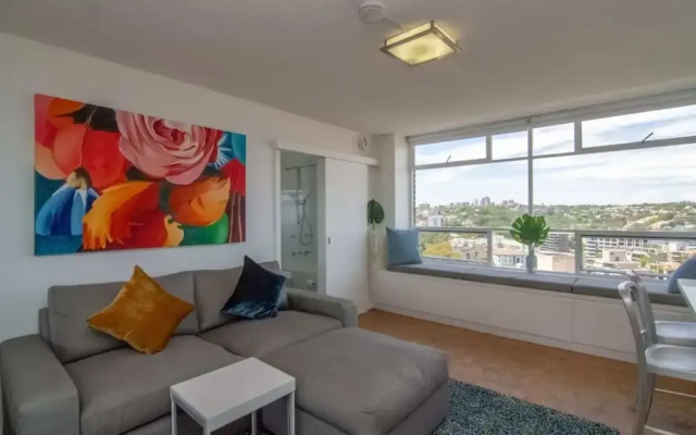 Bright 1 Bedroom Studio With Amazing City Views