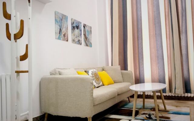 South Lake Theme Loft  Apartment