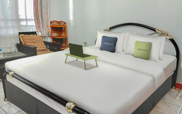Urbanview Hotel Mahkota Pantai Pelabuhan Ratu by RedDoorz