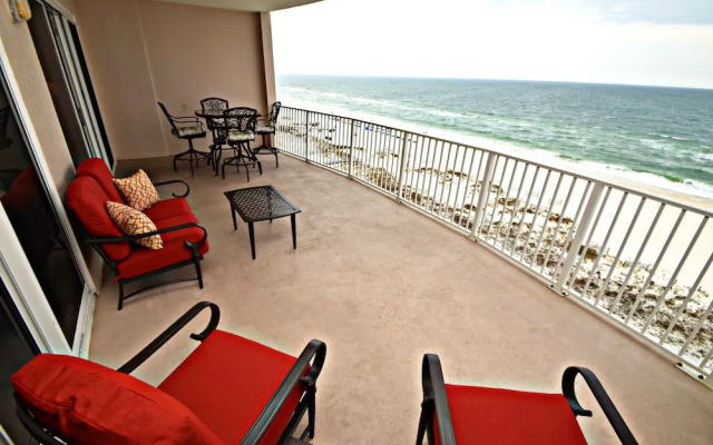 Regency Isle 703 by RedAwning