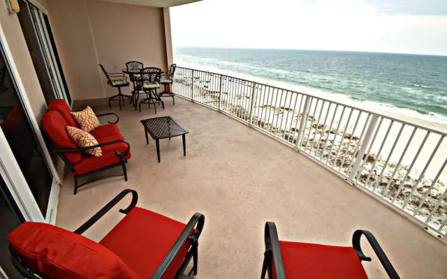 Regency Isle 703 by RedAwning