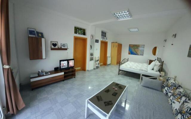 Studio Apartment David
