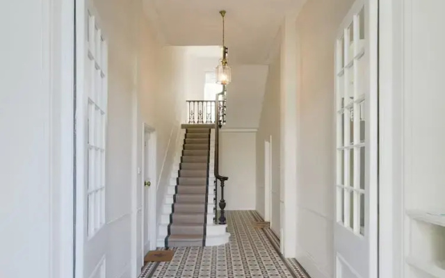 Luxurious 3-bedroom Notting Hill