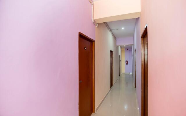 OYO Flagship 65569 Hotel Yash Takrohi Rd
