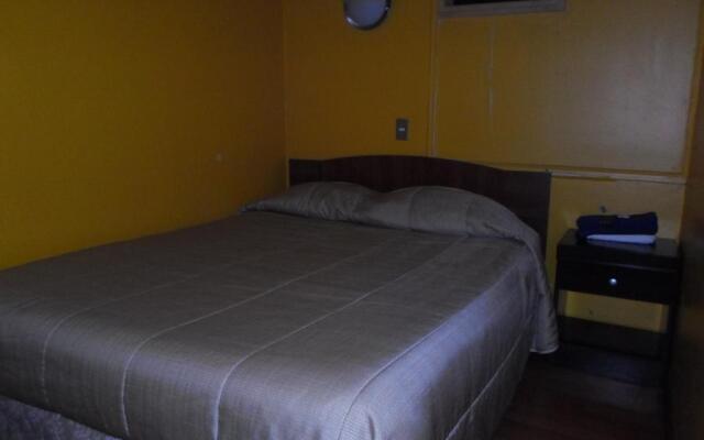 Hostal Fx