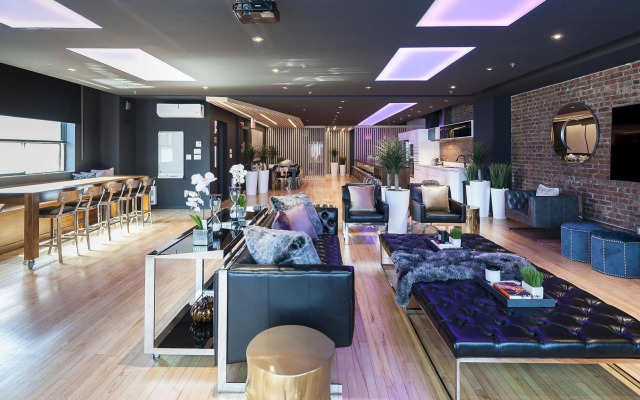 Holland Hotel by Simplissimmo