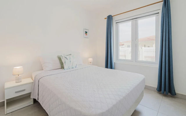 Paradise Aruba - 4 Bedroom Private Pool