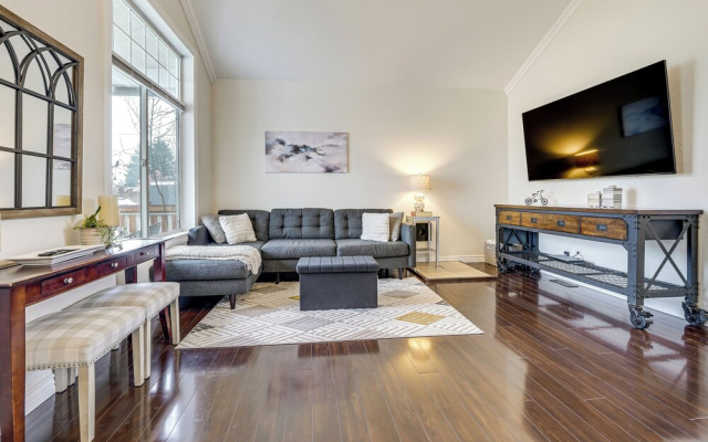 Patio Oasis! Contemporary Tacoma Hideout