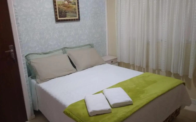 Hostel Dina & Suítes