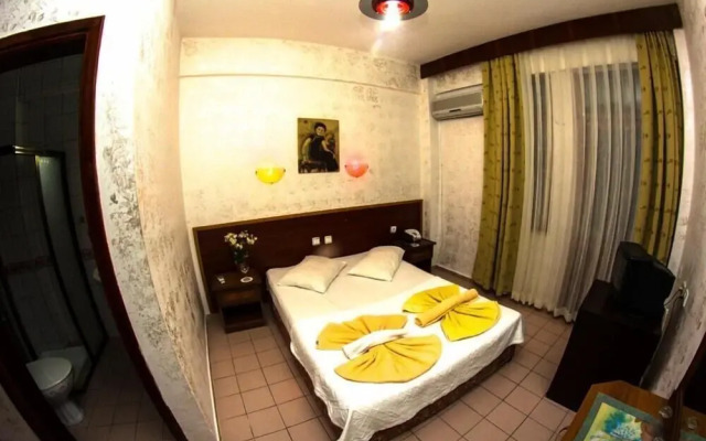 El Latino Otel