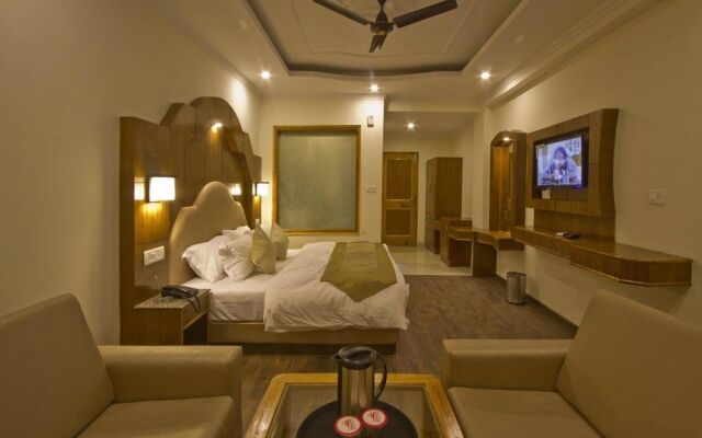 The Paramount Inn