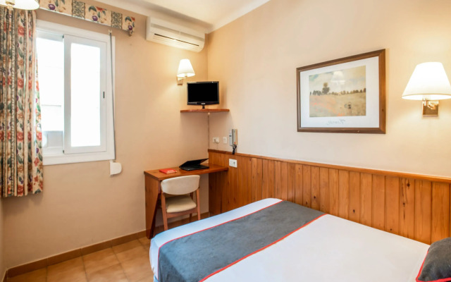 Casa Feliu Hostal By Oyo