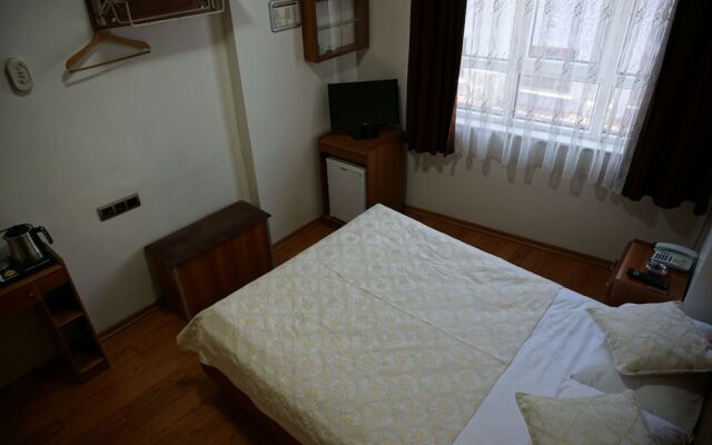 Nora Otel