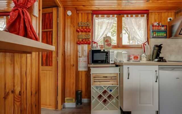 Comfortable House Boat in Homps with Roof Terrace