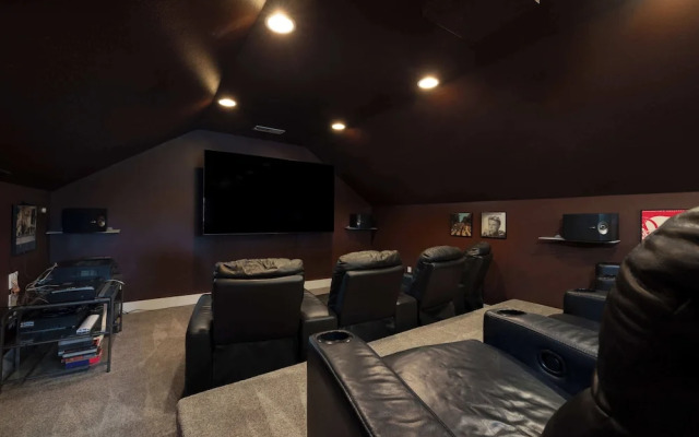 6BR 5 King Beds EV 10min Downtown