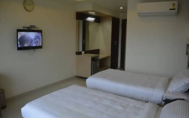 Hotel Swagath Grand Suchitra