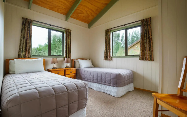 Longbourne Lodge