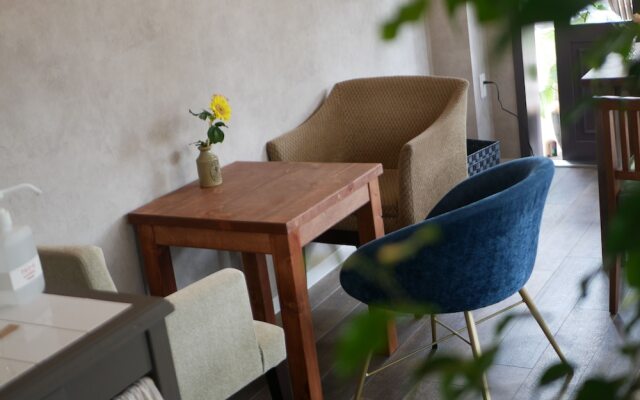 7 Rooms Hotel & Cafe 東京葛西
