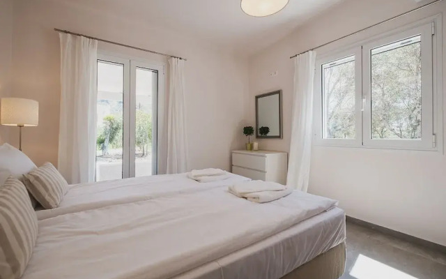 Large Private Villa Splendid Terraces & Views