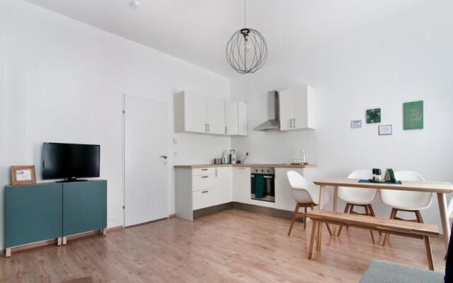 Stylish Self-Check-In Apartment With 2 Bedrooms