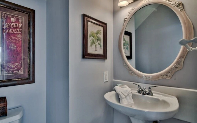 Crystal Oasis Across From Beach Heated Pool