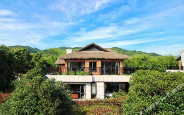 Henon Bamboo Retreats