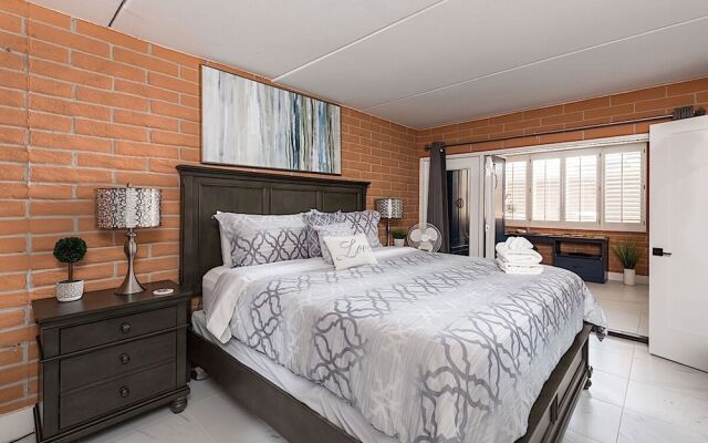 Northland Glam 3BR by Casago