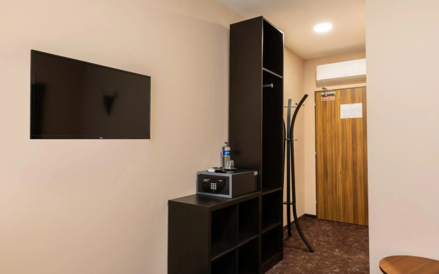 Max Inn Hotel