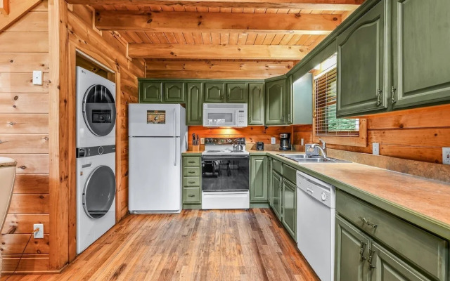 Willow Creek 2 Bedroom Cabin by RedAwning