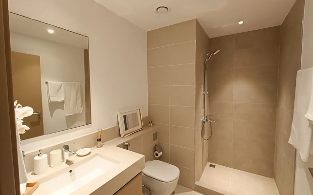 SuperHost- Incredible Apartment Floating Over Dubai Harbour