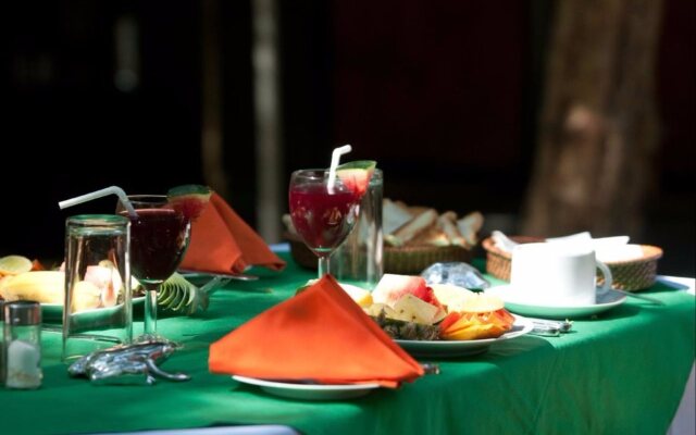 Mahoora Tented Safari Camp All-Inclusive - Wilpattu