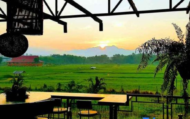 SuanGlangNa Homestay