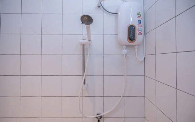 Oyo Home 89574 Studio Imperio