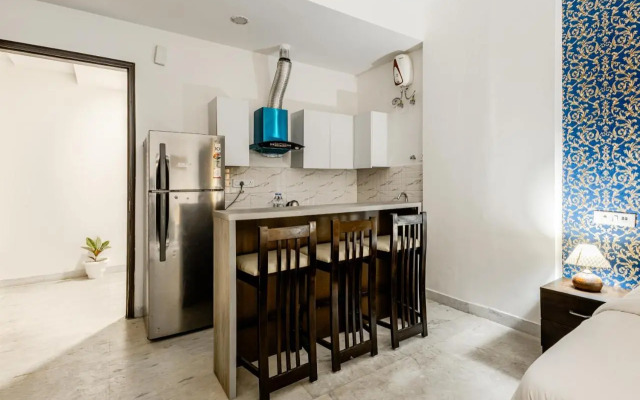 Lime Tree Hotel Golf Course Road Sec-43