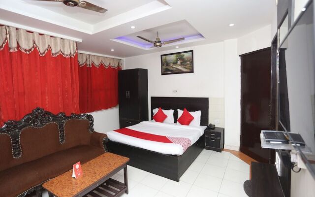 OYO 15848 Hotel Mahajan Palace