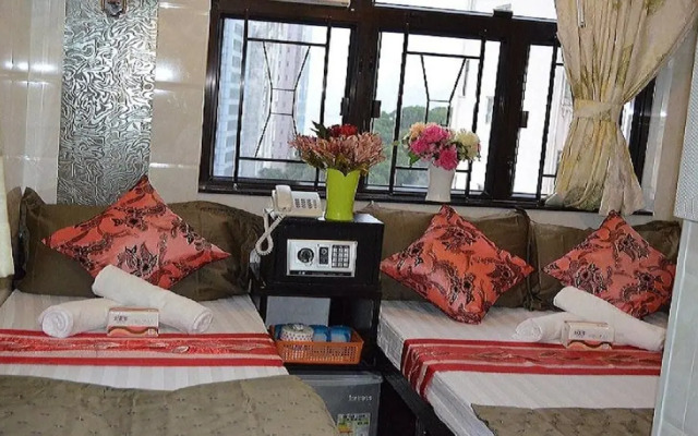 Rich Hotel
