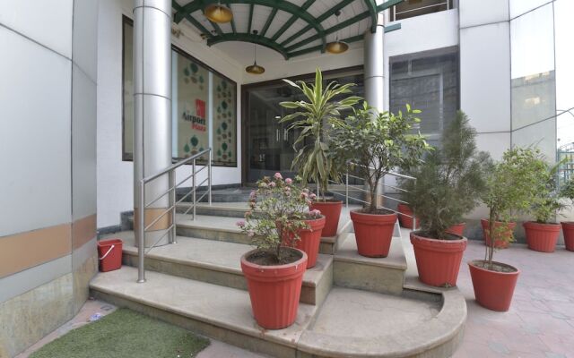 Hotel Airport Plaza