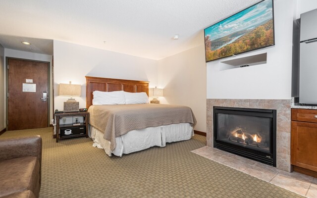 Suites at Silver Tree A124