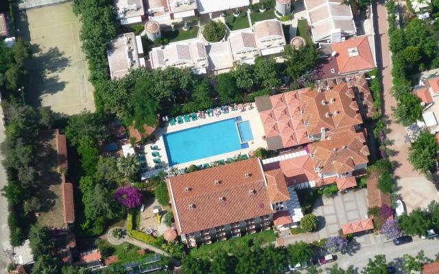 Perdikia Beach Hotel