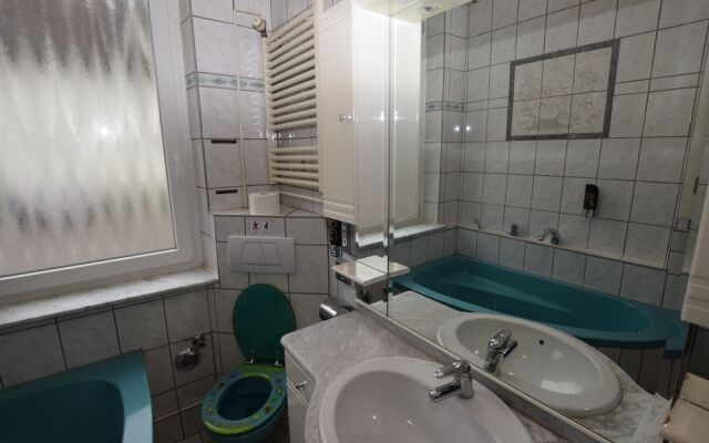 AB Apartment 01