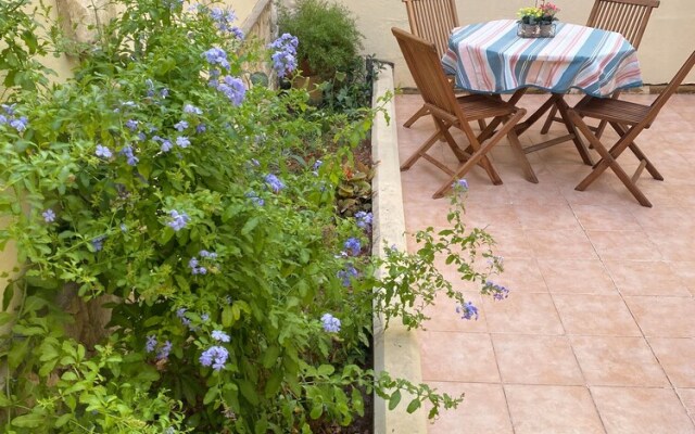 Ground Floor Maisonette In Birzebbugia