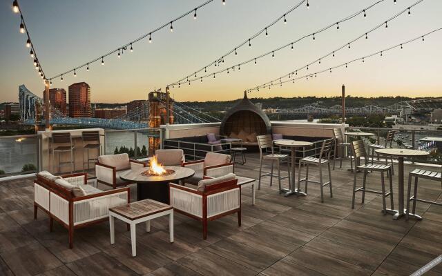 AC Hotel Cincinnati at The Banks