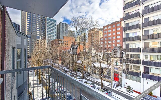 Destination Stays McGill Plaza DT MTL