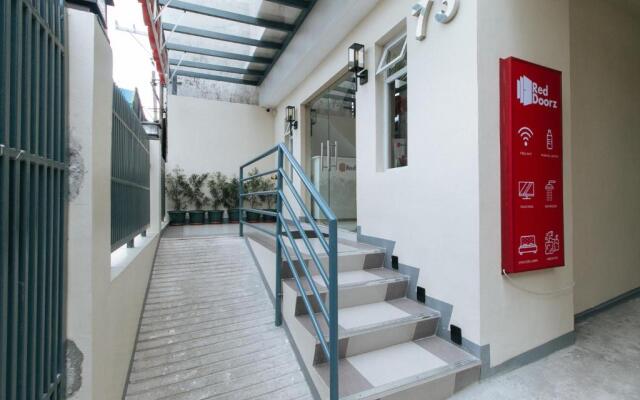RedDoorz Plus @ Torre De Manuel Residences 1