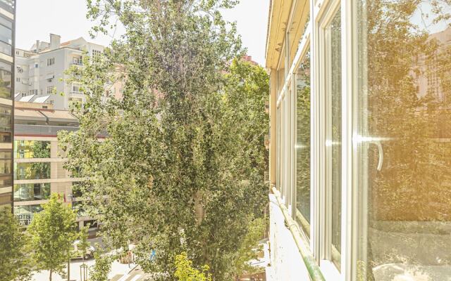 My Fair Lisbon -modern flat with elevator in central Lisbon