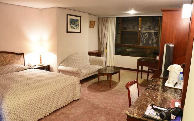 Honeymoon Hotel